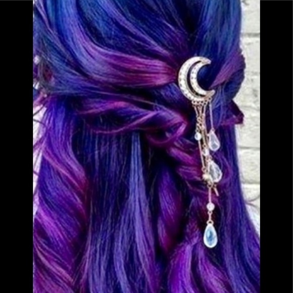 Super Elegant Embellished Hairpin to Enhance your Casual or Night Our Hair look